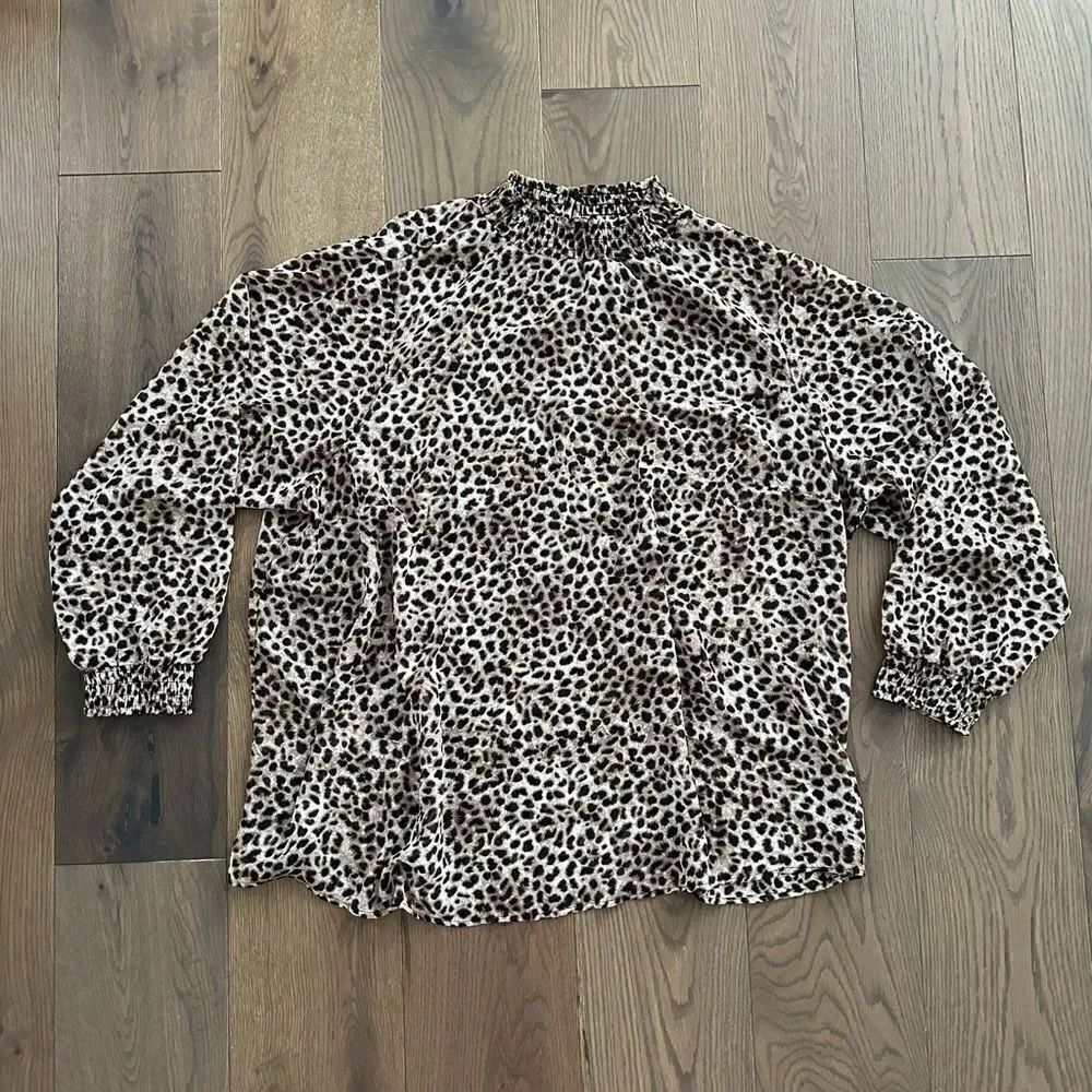 Torrid cheetah sheer top - Picture 1 of 8